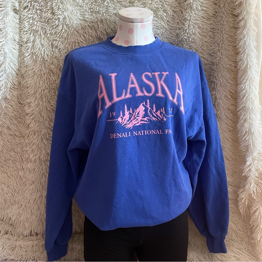 Graphic Alaska Crewneck Sweater